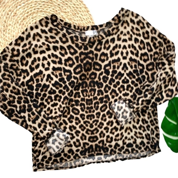 Orange Kiss Pullover Leopard Cheetah Long Sleeve Cozy Sweater Size Medium - Picture 3 of 14